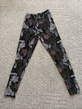 Agnes & Dora Black Animal Print Patterned Leggings with White and Brown Accents